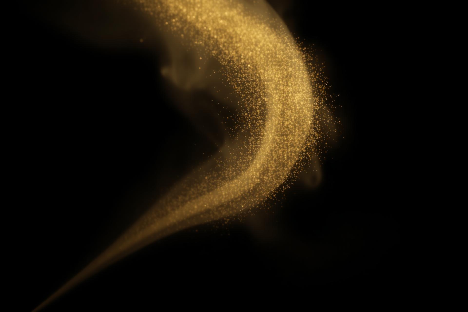 Golden fragrance mist